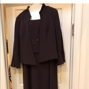 Woman’s mother of bride or grandmother’s gown